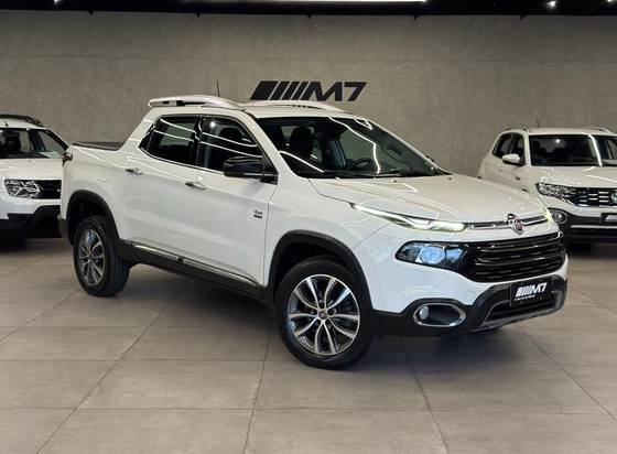 FIAT TORO 2.0 16V TURBO DIESEL VOLCANO 4WD AT9 FIAT TORO 2.0 16V TURBO DIESEL VOLCANO 4WD AT9